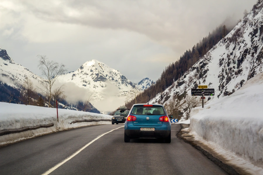 Povinná výbava na hory do zahraničí