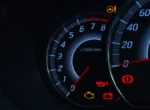 svítící kontrolka motoru